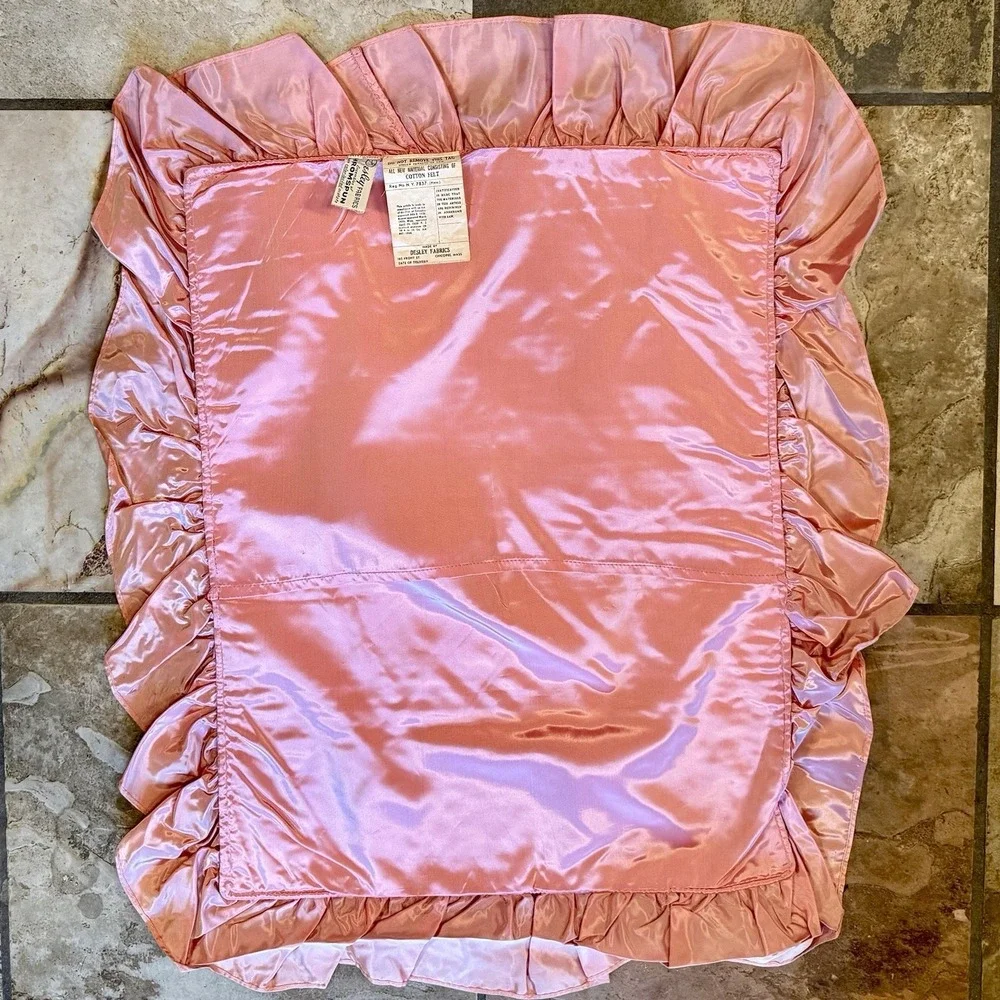 VTG‎ 50s MCM Hollywood Regency Pink Quilted Top Ruffle Sides TWIN Bedspread Sham